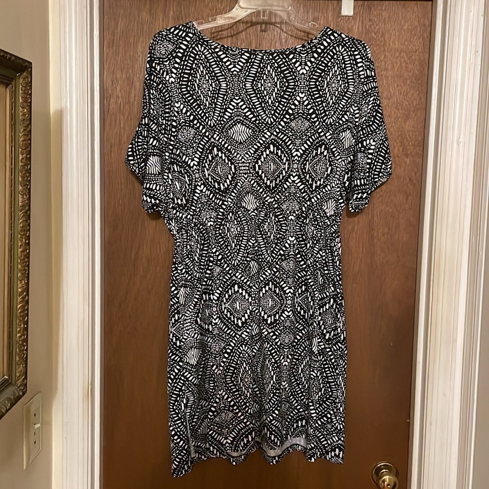 Pacific Beach black and white dress​​ - Picture 3 of 3